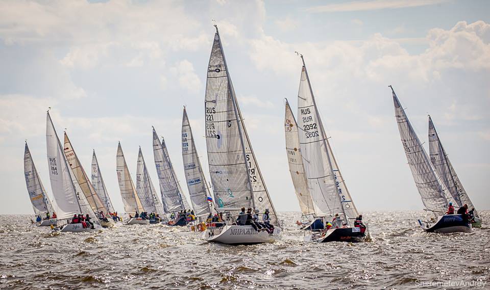 Начали в бухте Дубковой