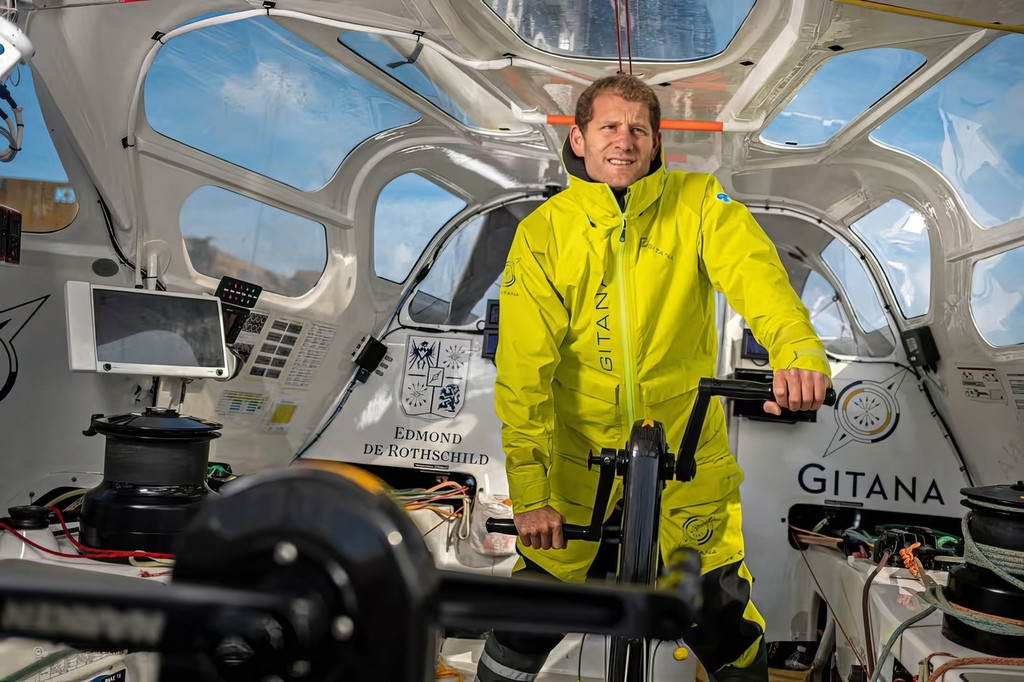 "Смена парусов - это кошмар"