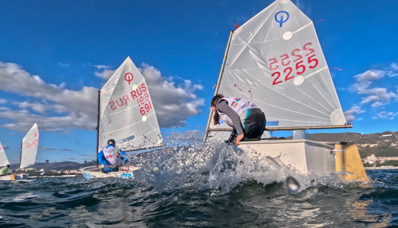 Тесно от парусов? Это хорошо!