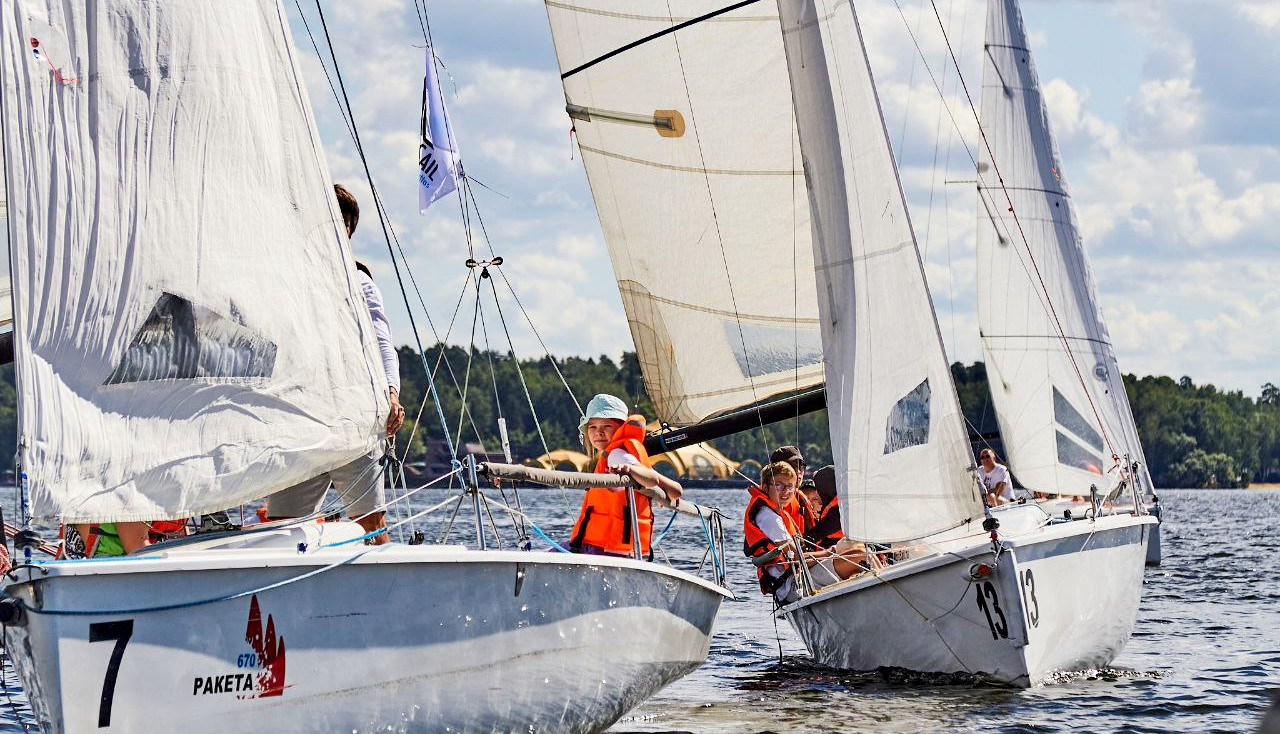 Приключения под парусом в «Бухте Приключений»