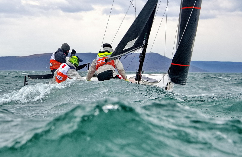 Немного солнца в холодной воде