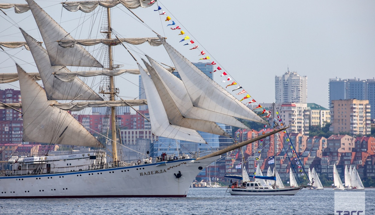 Парад, стройся!