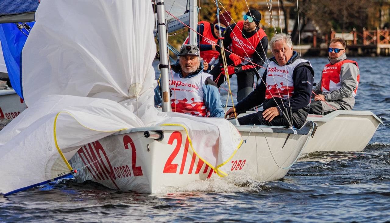 У руля Александр Ежков