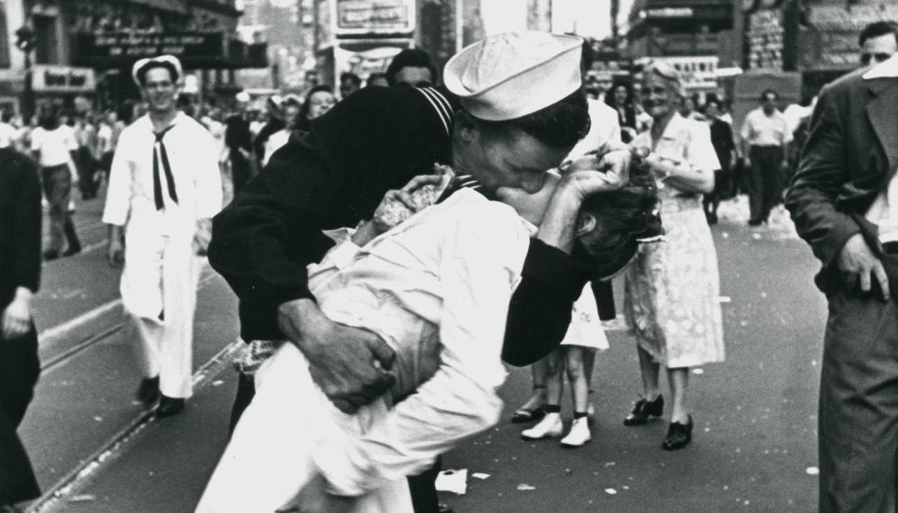 Нет крепче поцелуя, чем поцелуй моряка