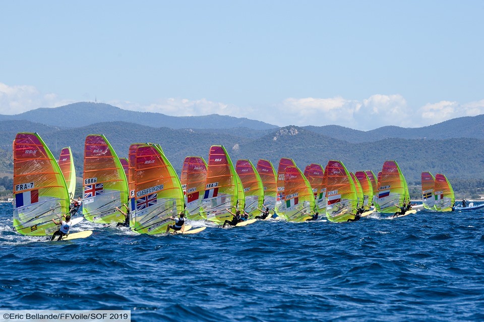 На вторых – третьих ролях