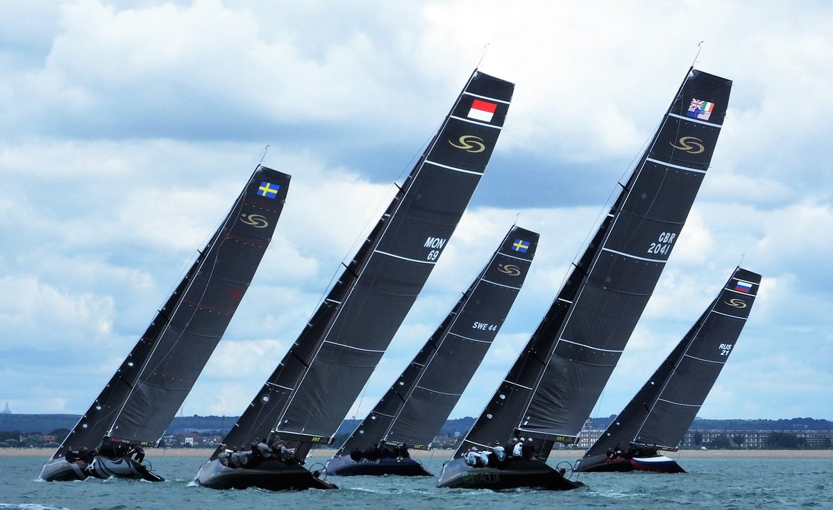 RC 44. Гонки флота. День первый