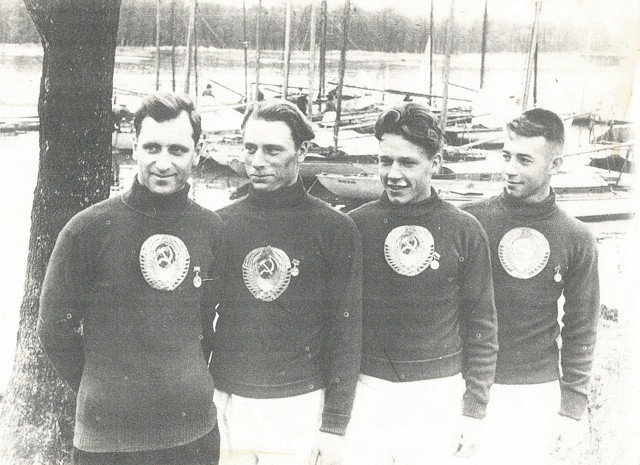 Старейшина