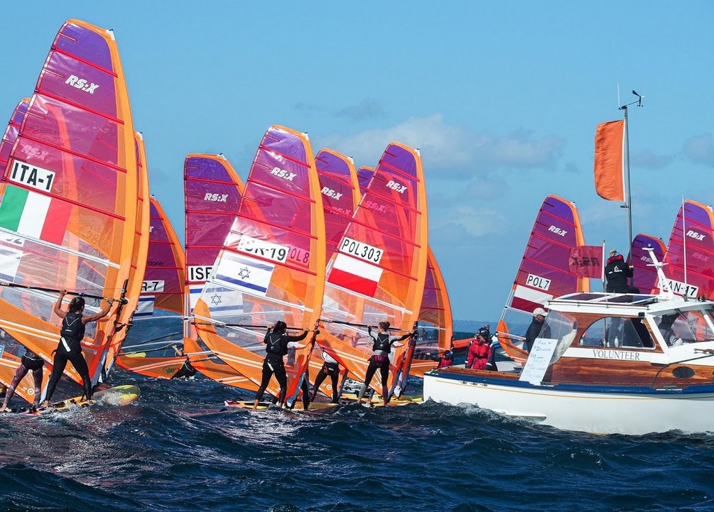 Теперь Стефания – 15-я