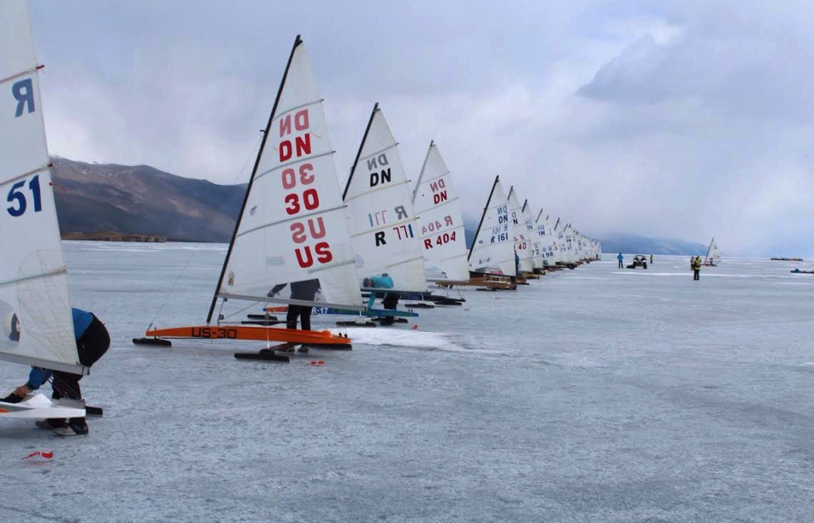 Буеристы завершают сезон на Байкале
