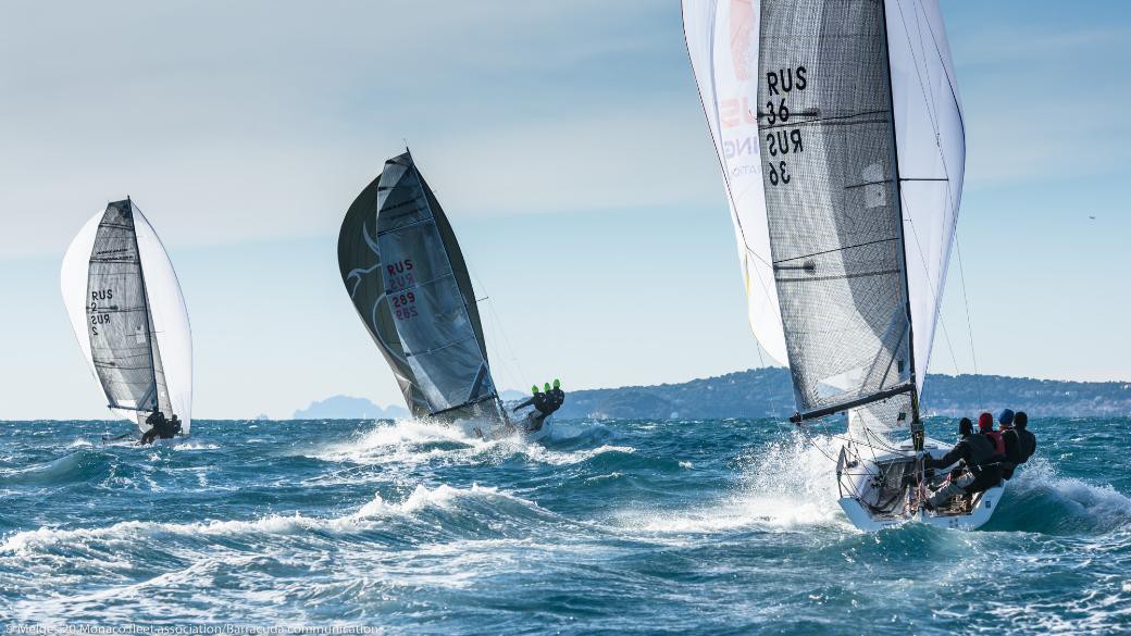 Ежков, Новоселов, Яхинсон