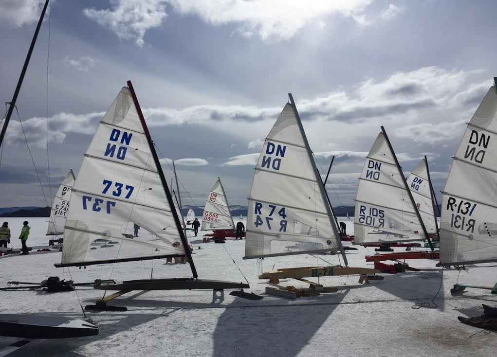 Гонки на льду Байкала