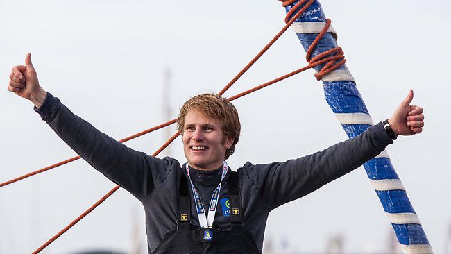 MACIF доверен Габару