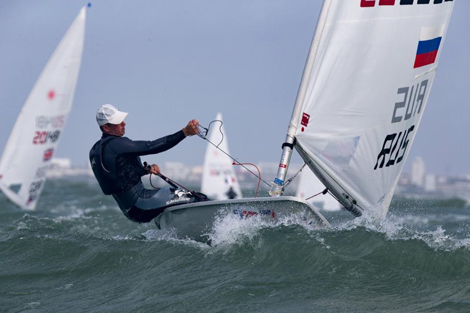 Комиссаров – в тройке, Воробьева побеждает