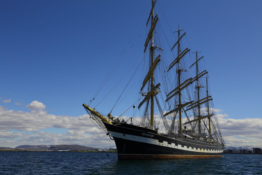 «Крузенштерн» снова в море