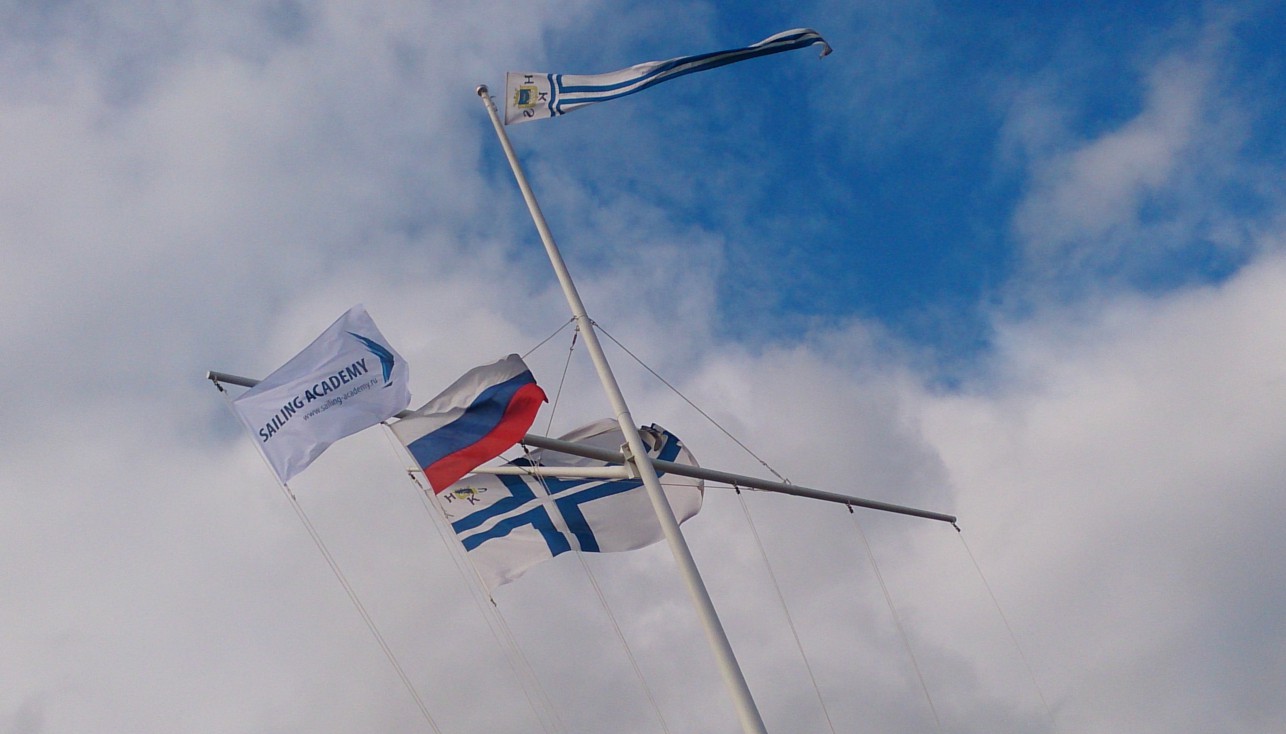 Совместно с Яхт-клубом Хельсинки