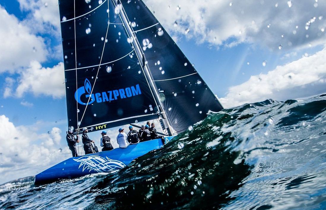 «Броненосец» - лидер, "Ника" - вторая