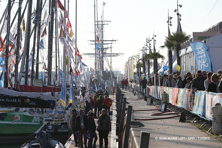 Один из фаворитов класса IMOCA Open 60 – недавно построенная яхта стоимостью 1 млн евро Hugo Boss