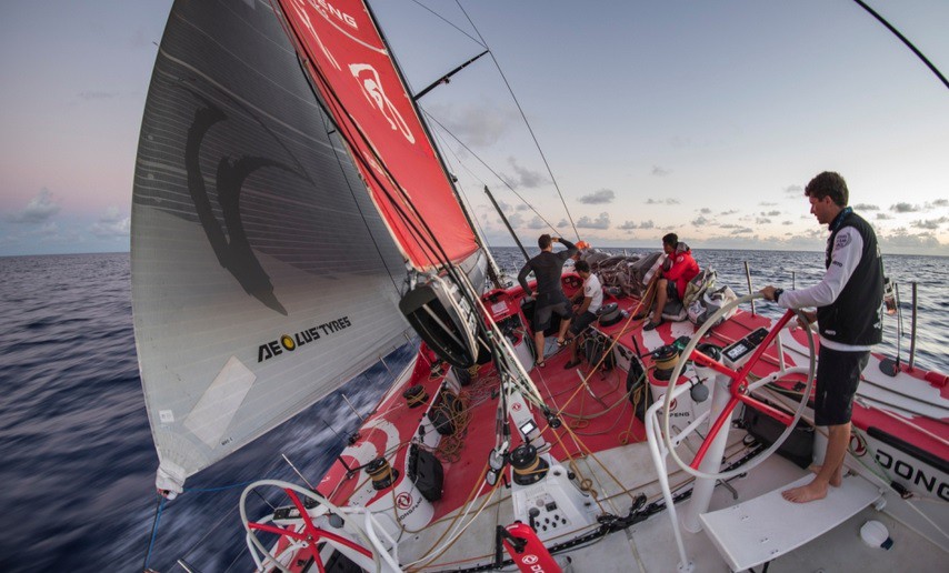 Volvo Ocean Race. 6-й этап. Экватор позади