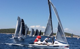 Впереди «богатыри»