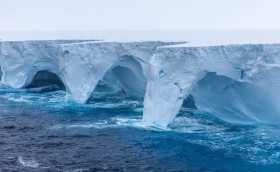 Эпопея айсберга A23a