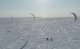 На кайтах из Певека в Лаврентия