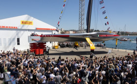Luna Rossa Prada Pirelli тоже на воде