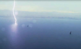 37th America's Cup. Дождь, гром и молния