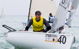 Выиграл. И ушел?