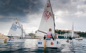 В первый день - 3 победы, 2 поражения
