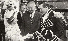 Корабль, он женского рода