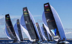 А погода против! Как та Баба-Яга…