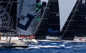 «Броненосец» на качелях