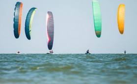 Впереди Денис Тарадин