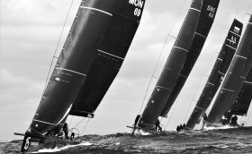 Возвышаясь друг над другом