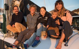 Через Атлантику Грета пойдет на катамаране