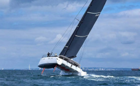 Очередной Gunboat опрокинулся