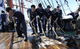 Всем драить!