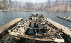 Пожар уничтожил марину