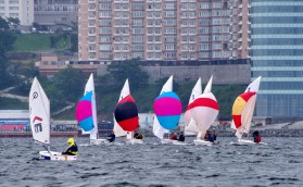 Впереди хабаровчане