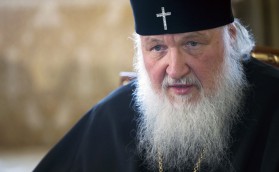 Патриарх Кирилл и парус
