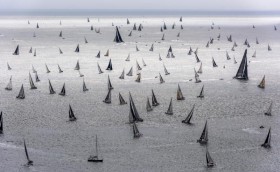 С невероятной скоростью