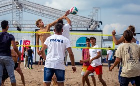 Вместо паруса - волейбол с футболом