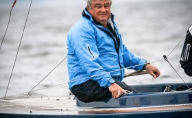 Почему президент подал в отставку?