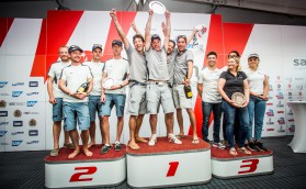 На третьем и пятом