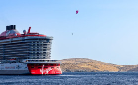 Разбежавшись, прыгнул с корабля