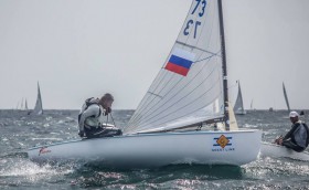 Крутских идет пятым