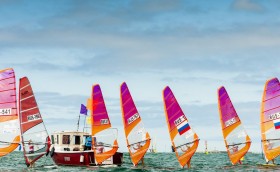 Впереди все те же