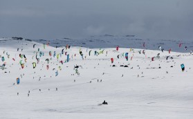 Болеем за наших!