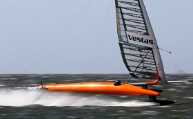 Через Атлантику на Vestas Sailrocket 3