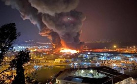 Взрыв, затем столб огня